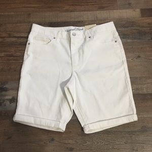 NWT Universal Thread High Rise Bermuda Shorts 12